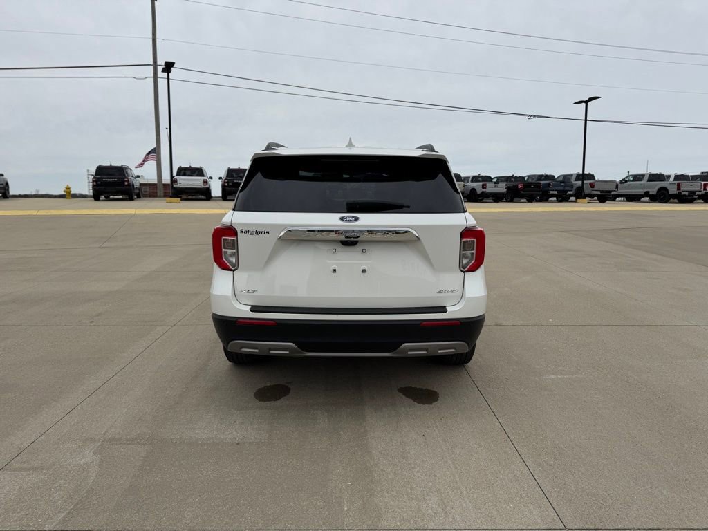 Certified 2023 Ford Explorer XLT w/ Equipment Group 202A AWD/4WD image 6
