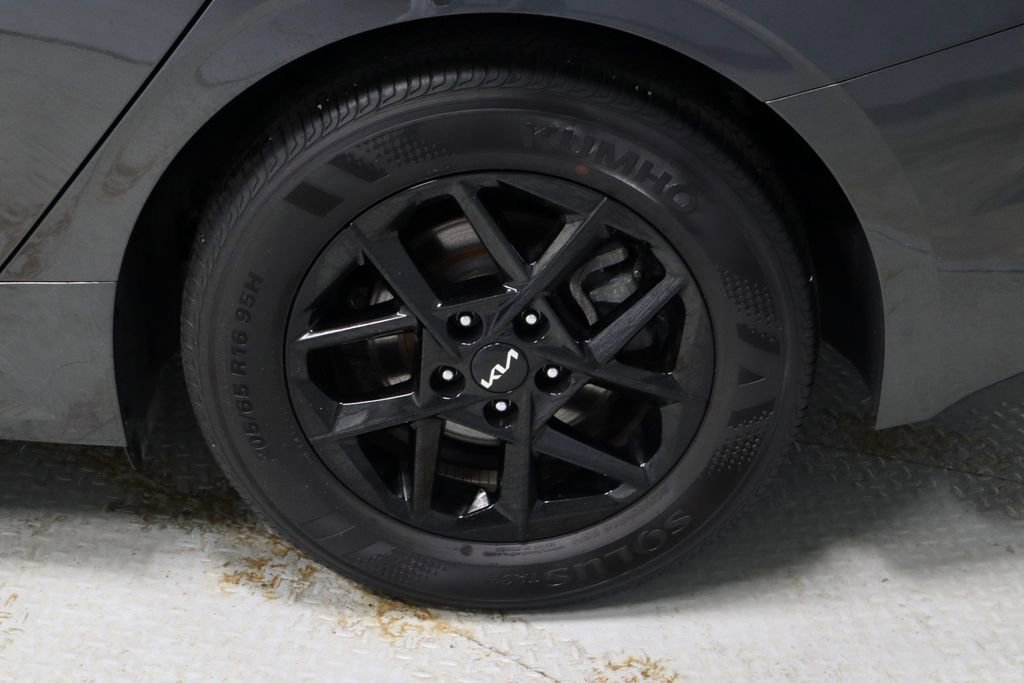 Used 2025 Kia K5 LXS image 18