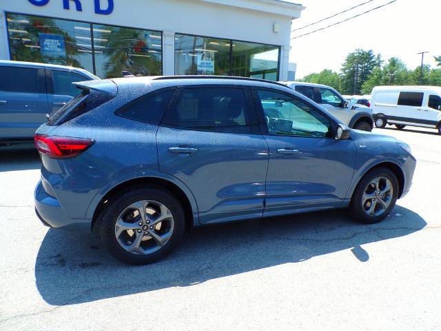 Certified 2023 Ford Escape ST-Line w/ Tech Pack #1 AWD/4WD image 11