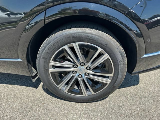 Used 2024 Cadillac Lyriq Luxury AWD/4WD image 8