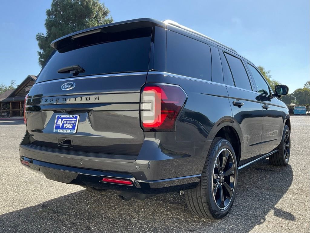 Certified 2024 Ford Expedition Limited image 11