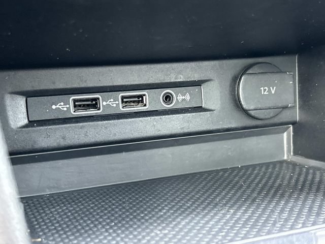 Used 2018 Volkswagen Tiguan SE FWD image 39