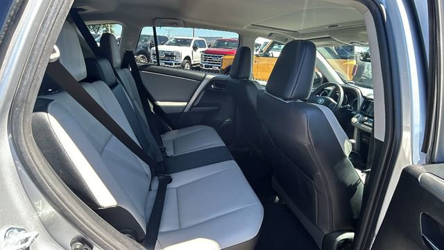 Used 2017 Toyota RAV4 Platinum image 13