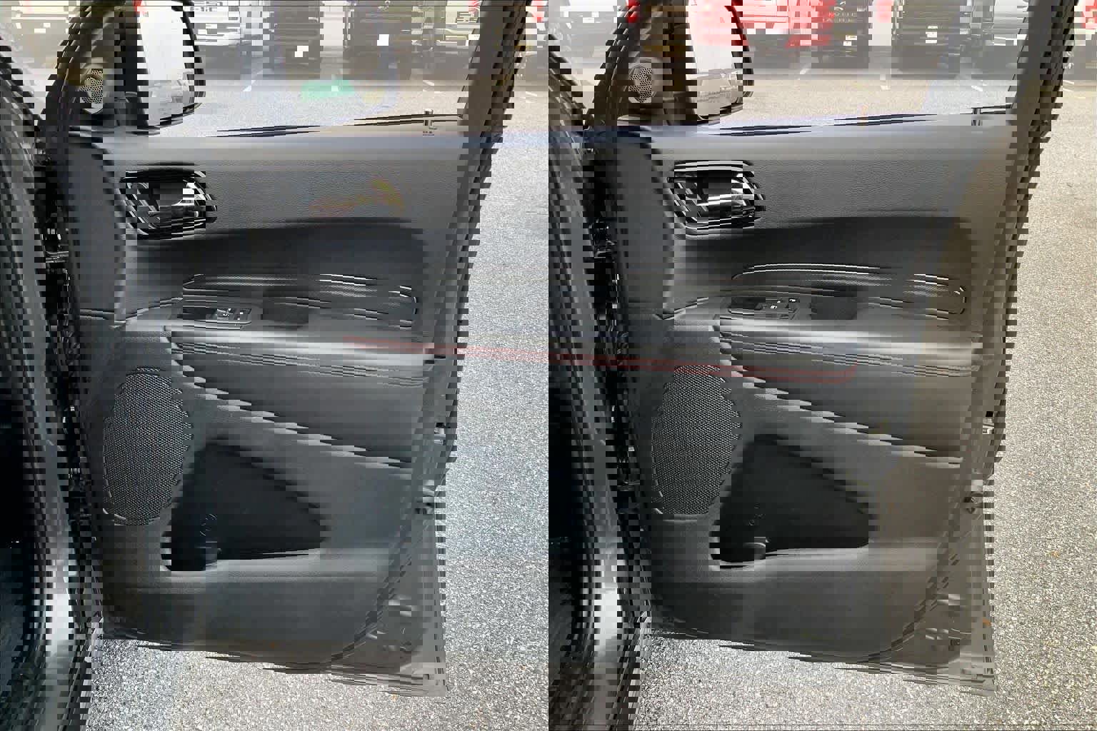 Used 2024 Dodge Durango GT image 21