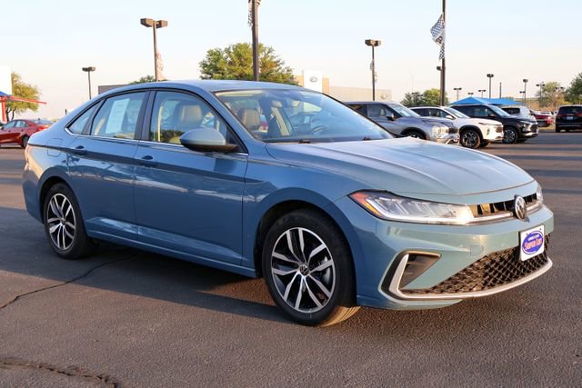 Used 2025 Volkswagen Jetta SE image 10