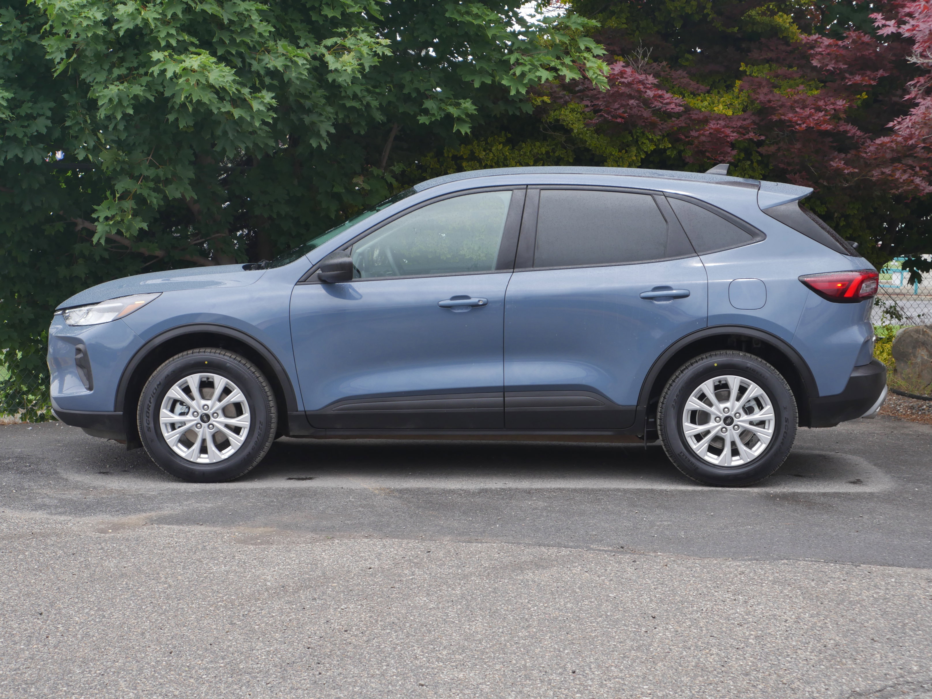 Certified 2025 Ford Escape Active AWD/4WD image 18