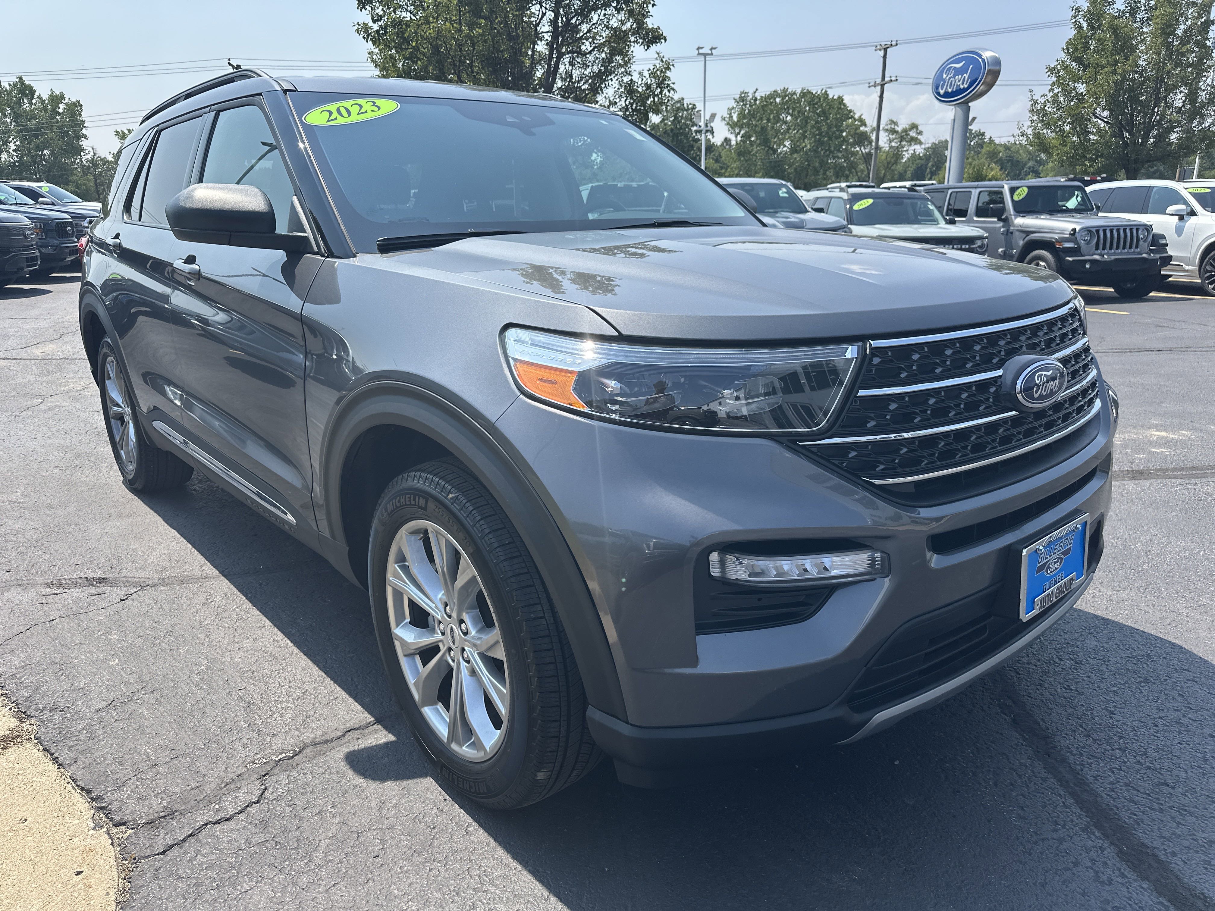 Certified 2023 Ford Explorer XLT w/ Equipment Group 202A