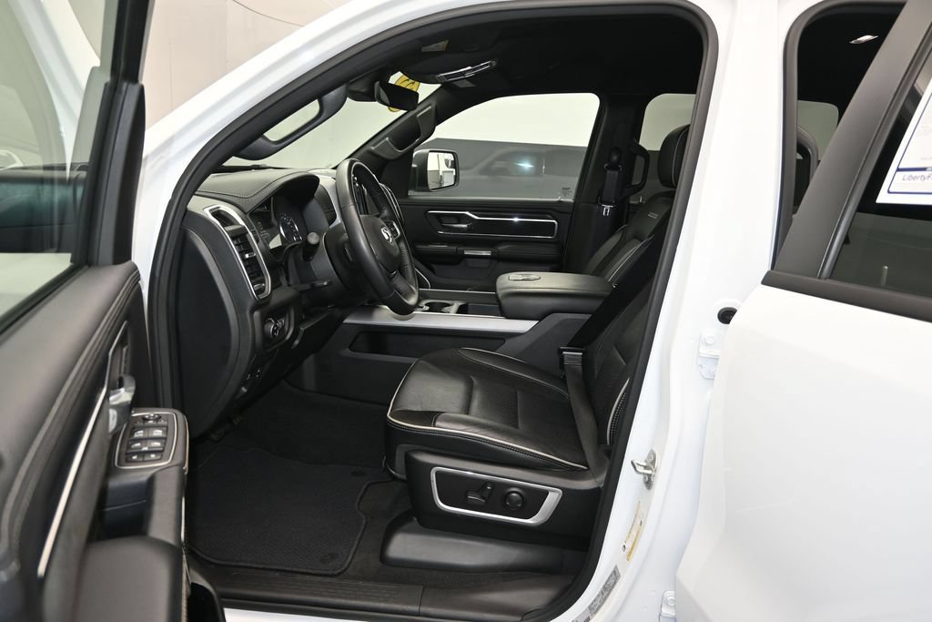 Used 2023 RAM 1500 Laramie AWD/4WD image 16