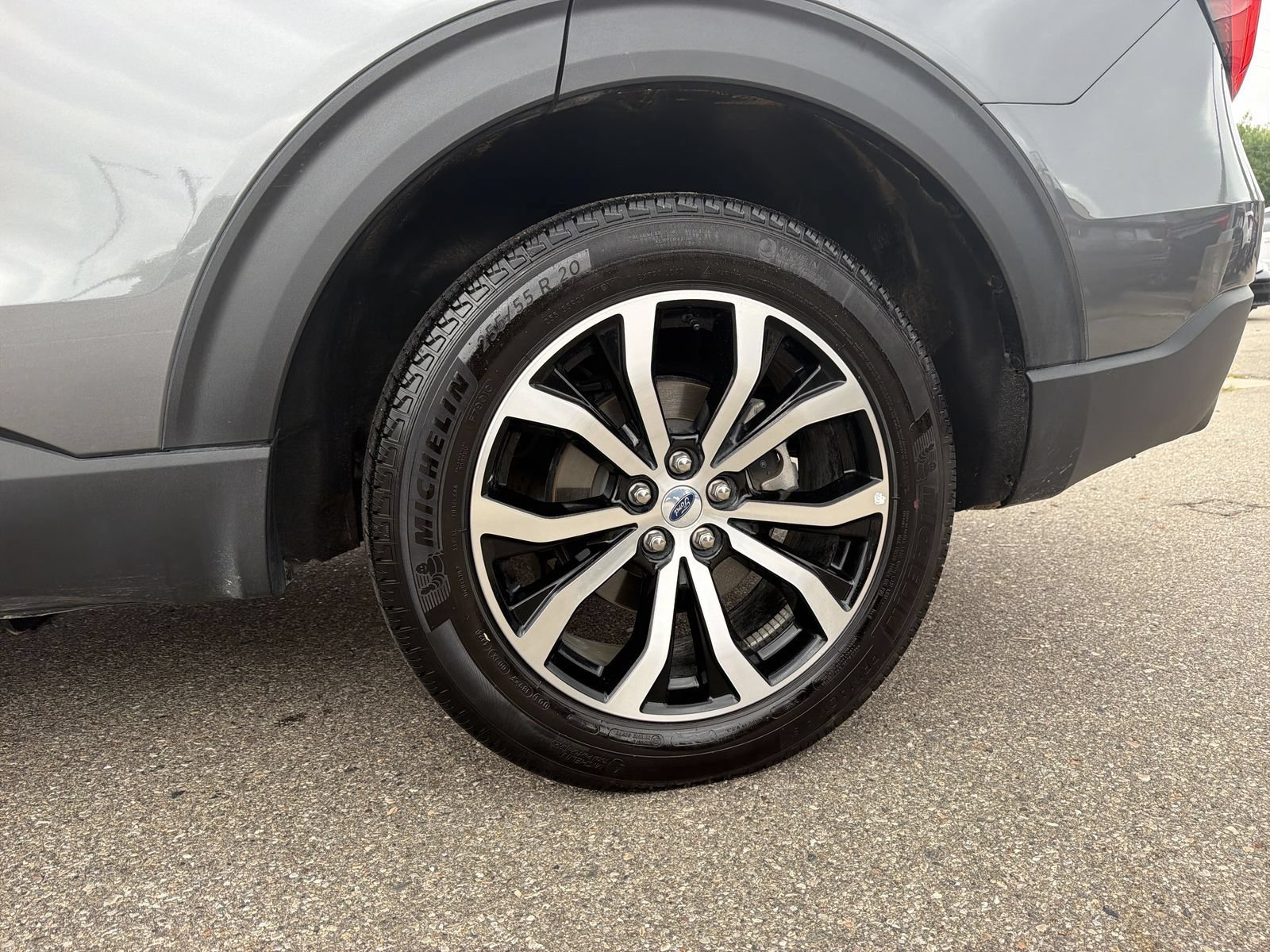 Certified 2025 Ford Explorer ST-Line AWD/4WD image 19