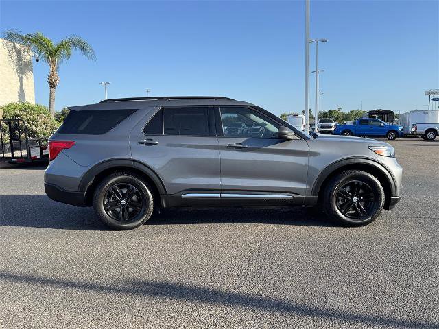 Certified 2022 Ford Explorer XLT image 2