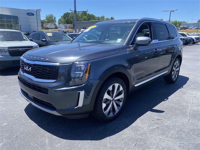 Used 2022 Kia Telluride EX w/ EX Premium Package FWD image 3