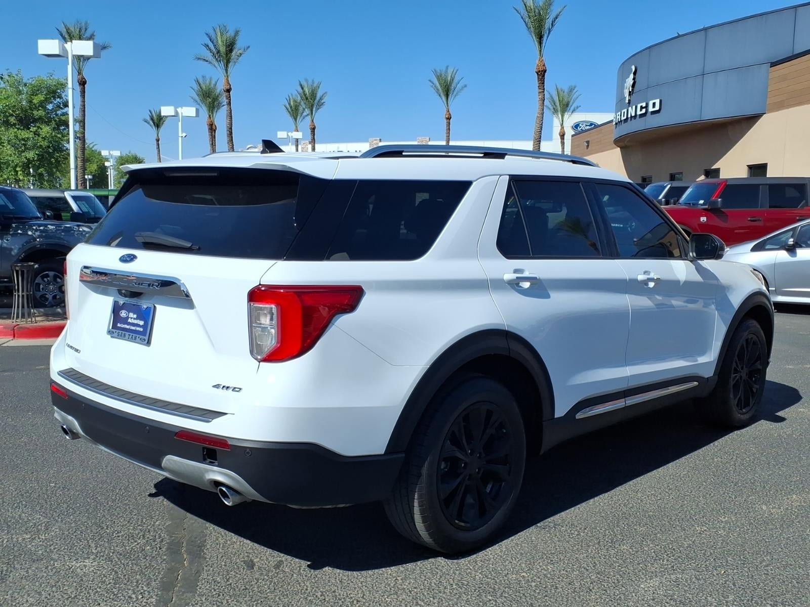 Certified 2022 Ford Explorer Limited w/ Equipment Group 301A AWD/4WD image 4
