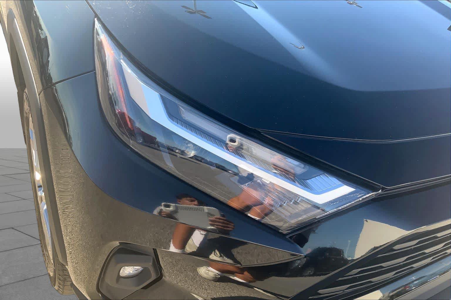 Used 2025 Toyota RAV4 XLE Premium w/ Weather Package FWD image 28