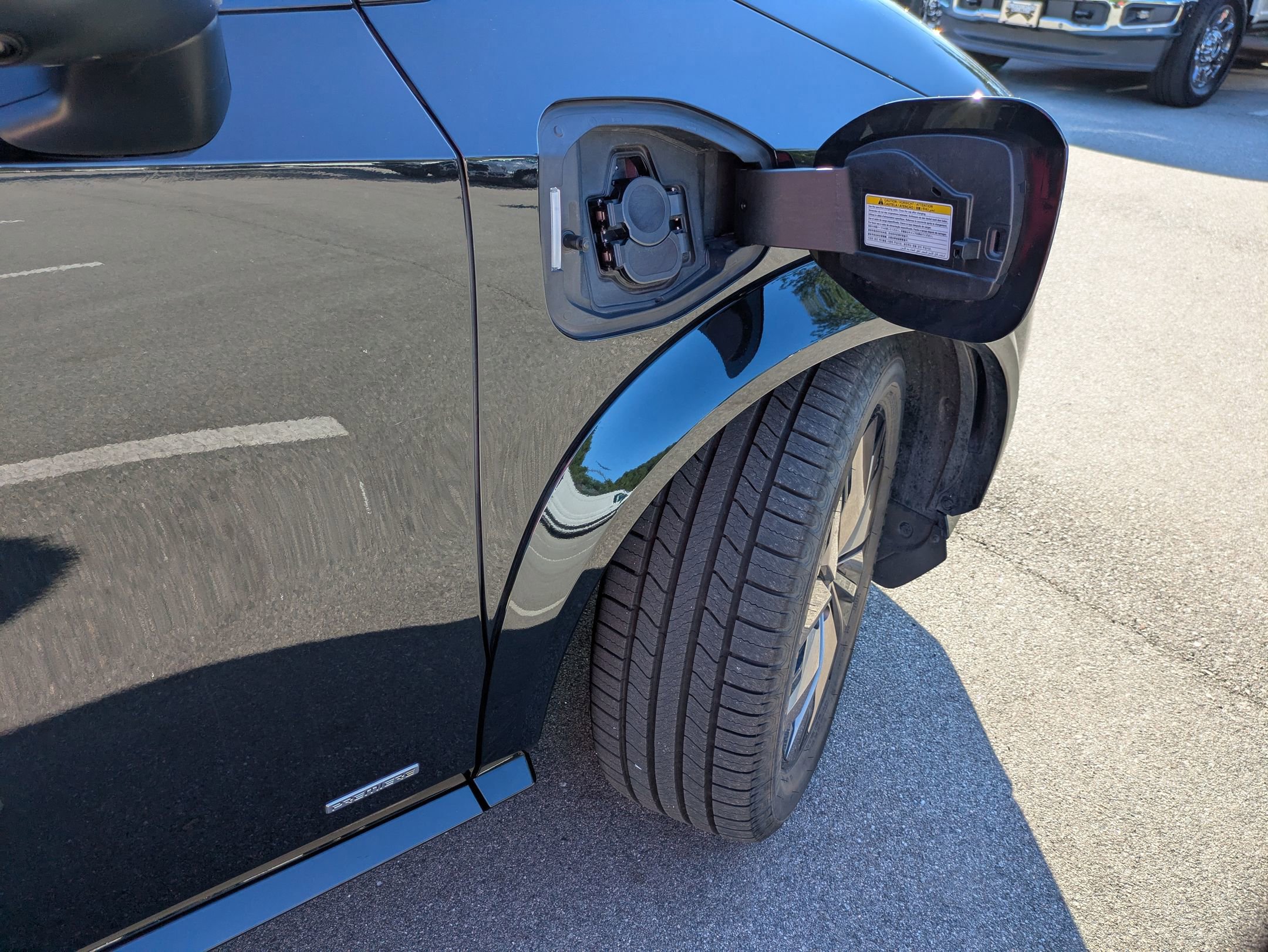 Used 2023 Nissan Ariya FWD image 41