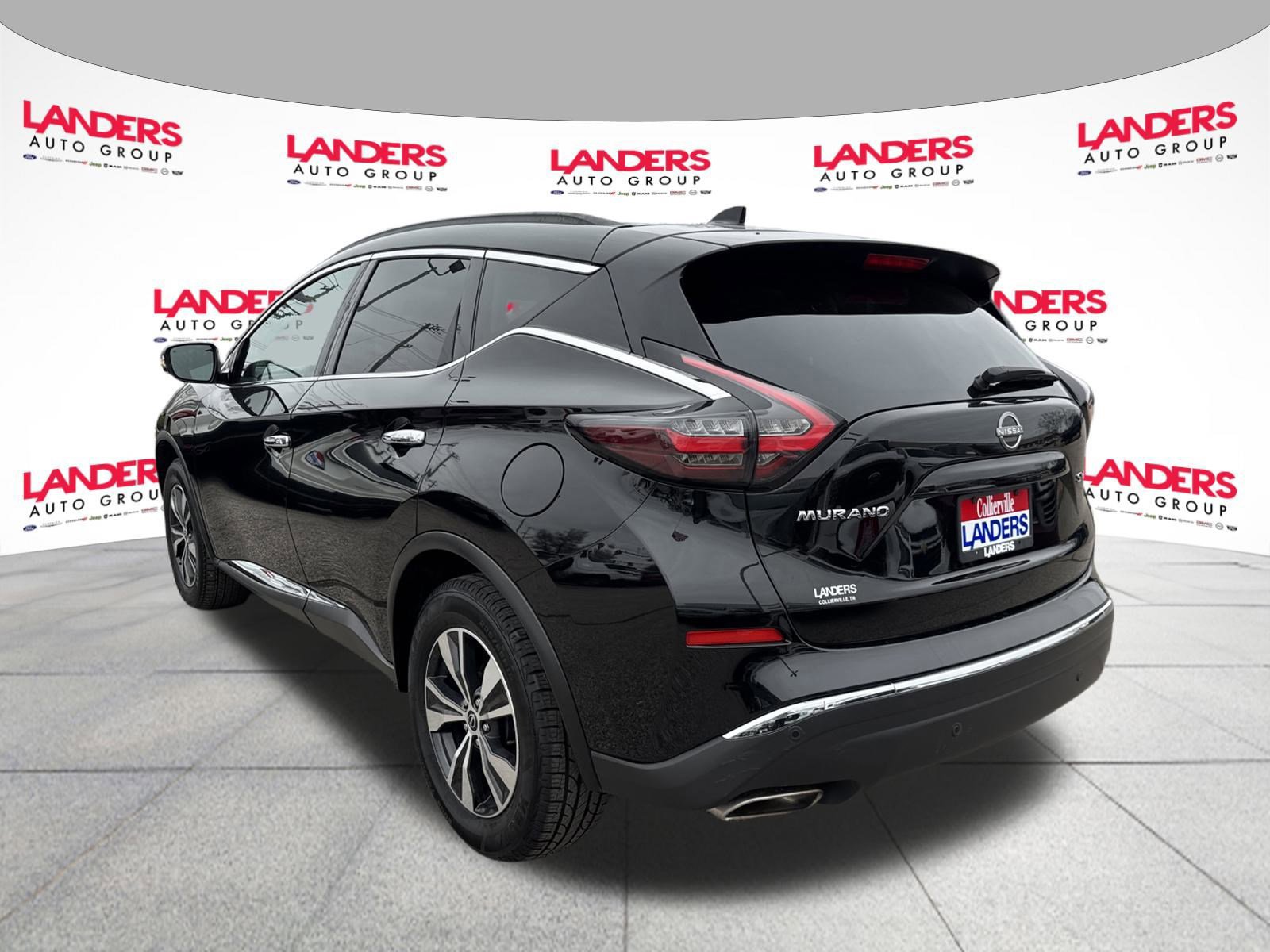 Used 2023 Nissan Murano SV image 3