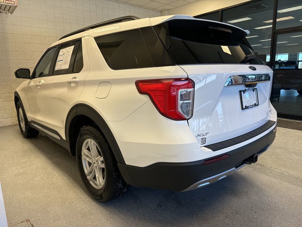 Certified 2023 Ford Explorer XLT w/ Equipment Group 202A image 9