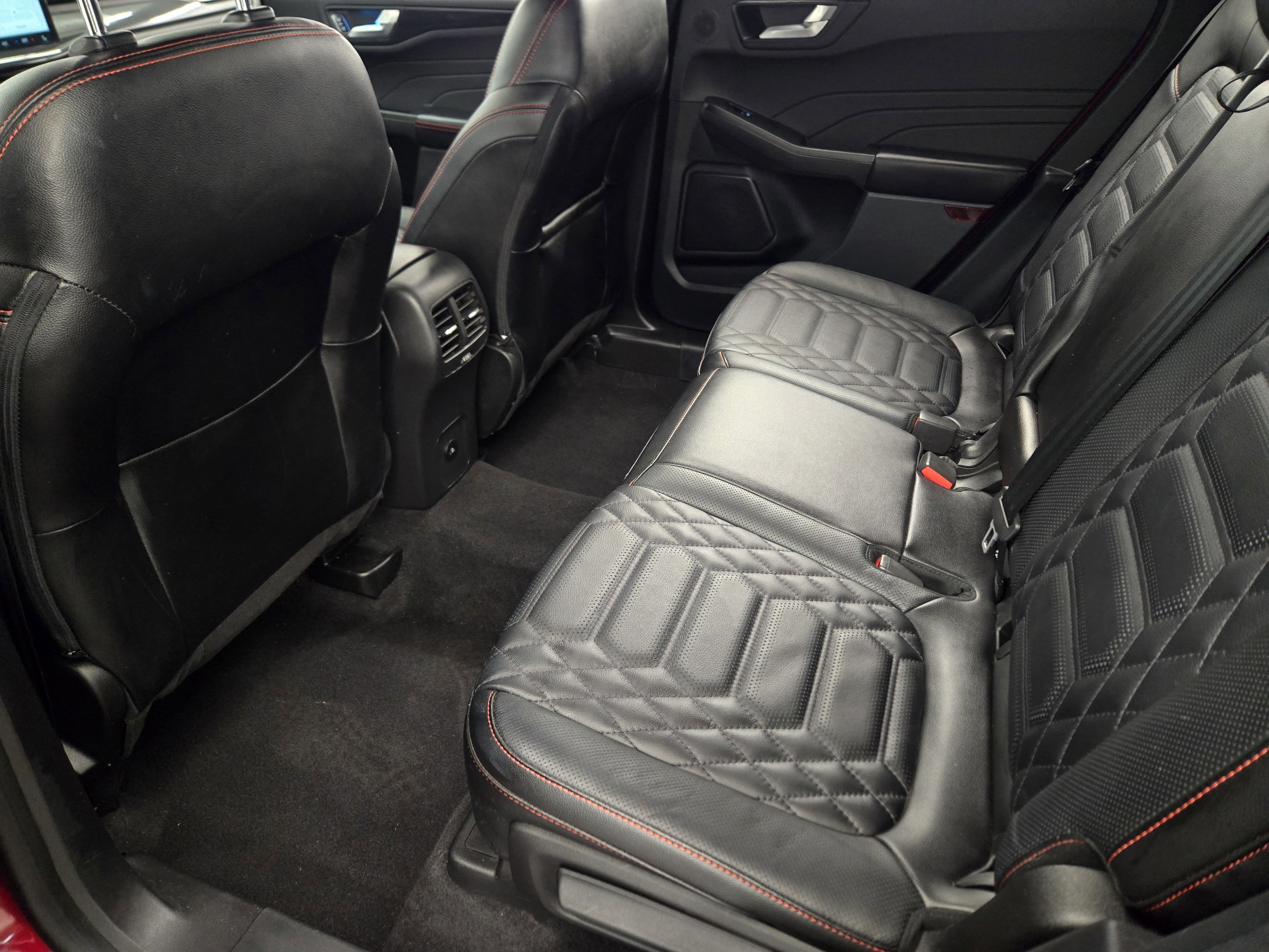 Certified 2023 Ford Escape ST-Line Elite w/ Premium Technology Package image 28