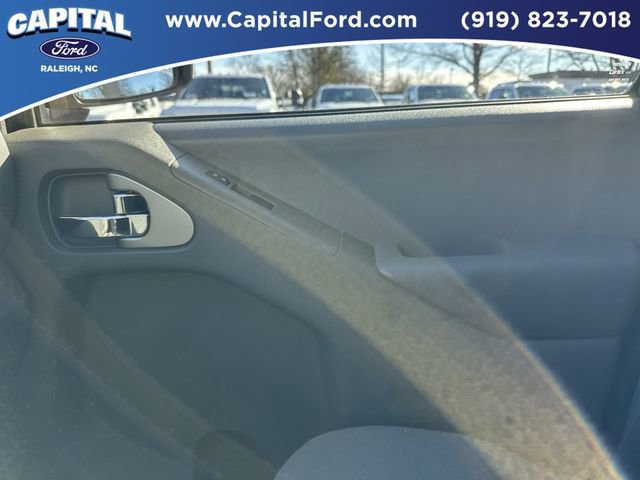 Used 2020 Nissan Frontier SV image 27