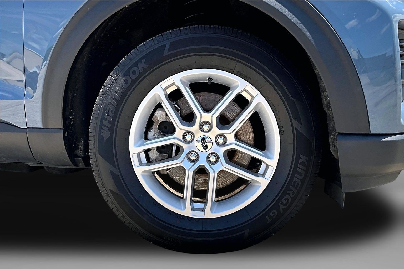 Certified 2025 Ford Explorer Active AWD/4WD image 9
