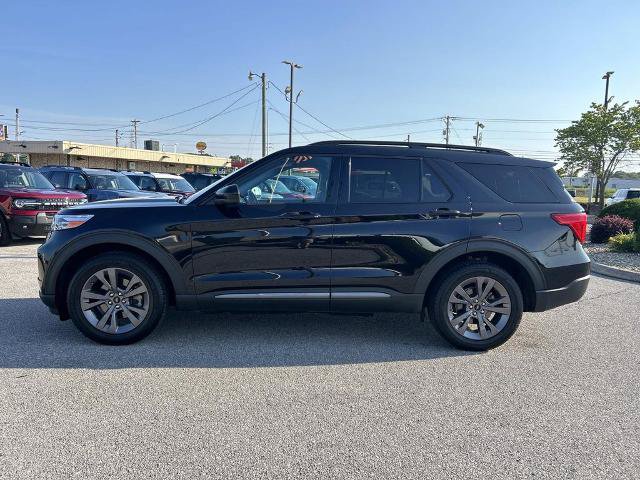 Certified 2022 Ford Explorer XLT w/ Equipment Group 202A AWD/4WD image 7