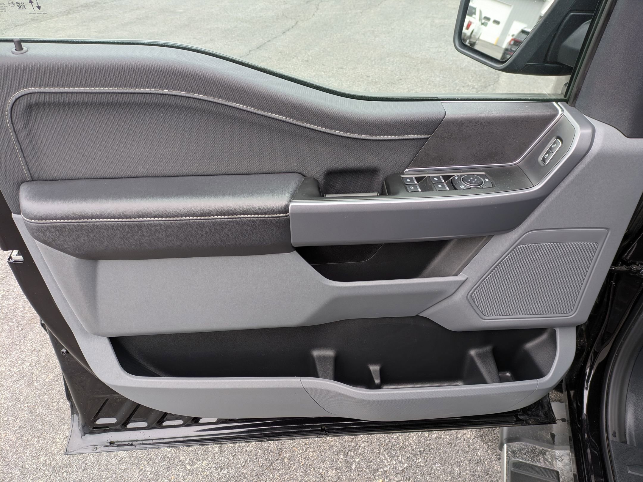 Certified 2025 Ford F150 XLT w/ Equipment Group 301A Standard image 6