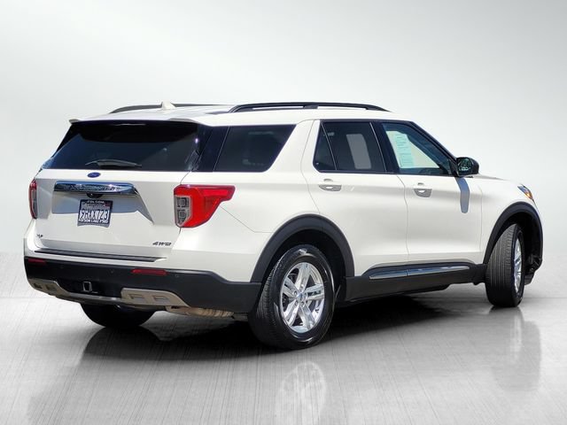 Certified 2023 Ford Explorer XLT w/ Equipment Group 202A AWD/4WD image 4