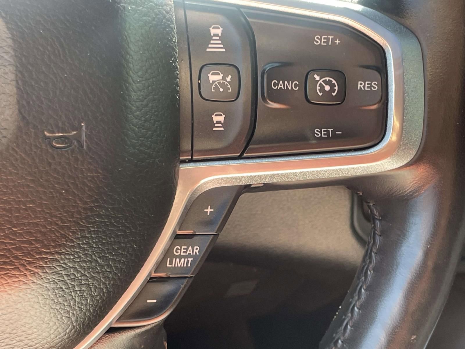 Used 2020 RAM 1500 Laramie image 25