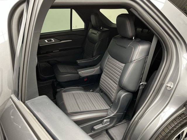 Certified 2025 Ford Explorer ST-Line AWD/4WD image 12