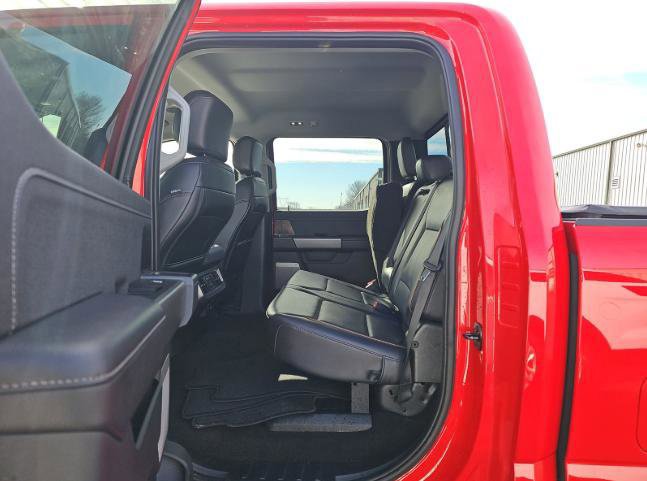 Certified 2025 Ford F250 Lariat w/ Lariat Ultimate Package image 11