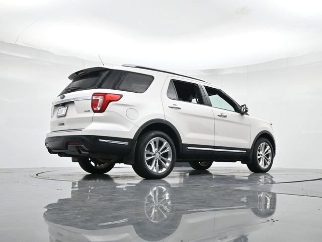 Certified 2018 Ford Explorer Limited w/ Class II Trailer Tow Package image 32