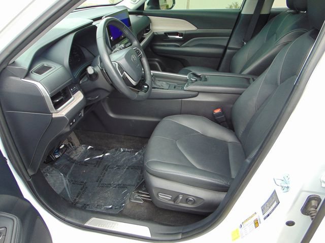 Used 2024 Toyota Grand Highlander AWD image 10