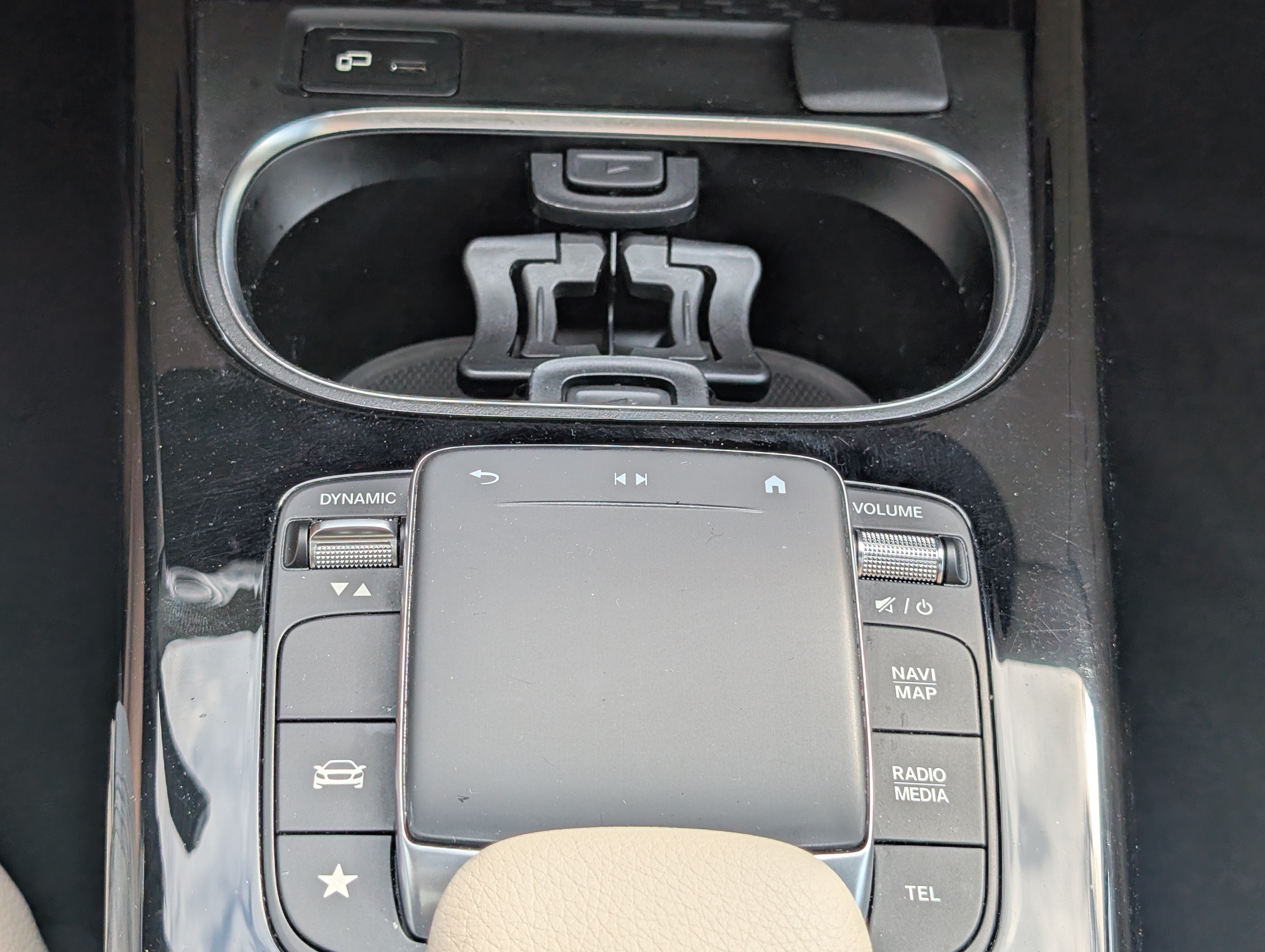Used 2021 Mercedes-Benz CLA 250 4MATIC image 27