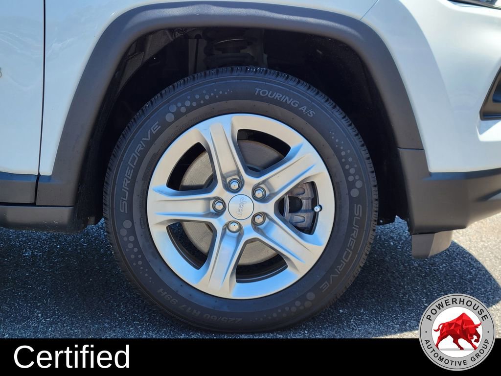 Used 2024 Jeep Compass Latitude AWD/4WD image 12