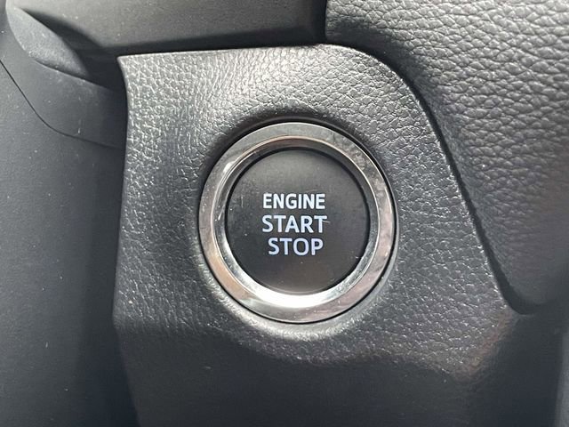 Used 2021 Toyota RAV4 XLE FWD image 17