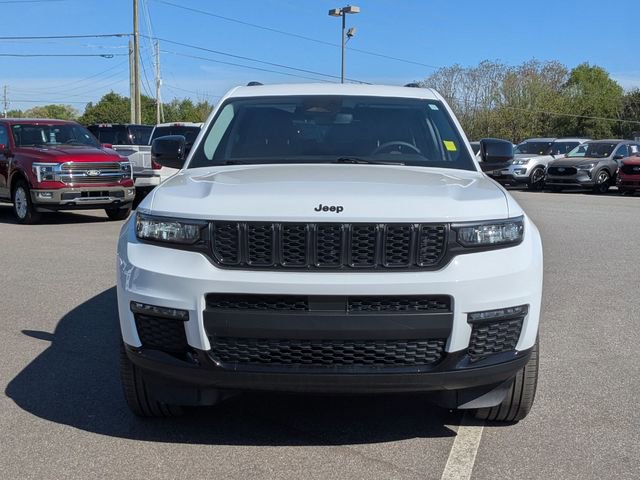 Used 2023 Jeep Grand Cherokee L Limited w/ Black Appearance Package AWD/4WD image 8