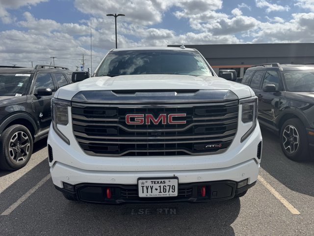 Used 2024 GMC Sierra 1500 AT4 w/ Technology Package image 5