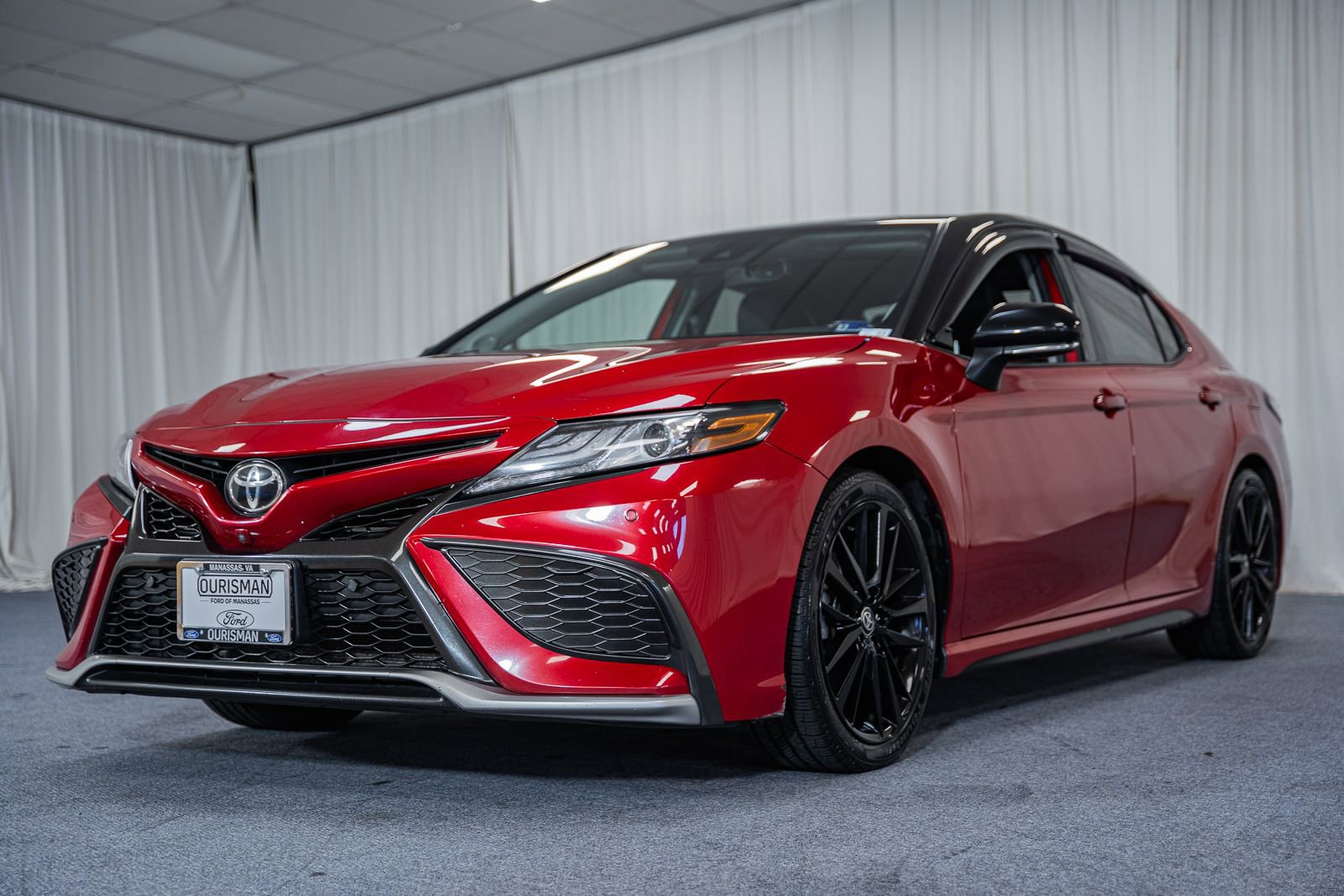 Used 2021 Toyota Camry XSE w/ Navigation Package AWD/4WD image 3