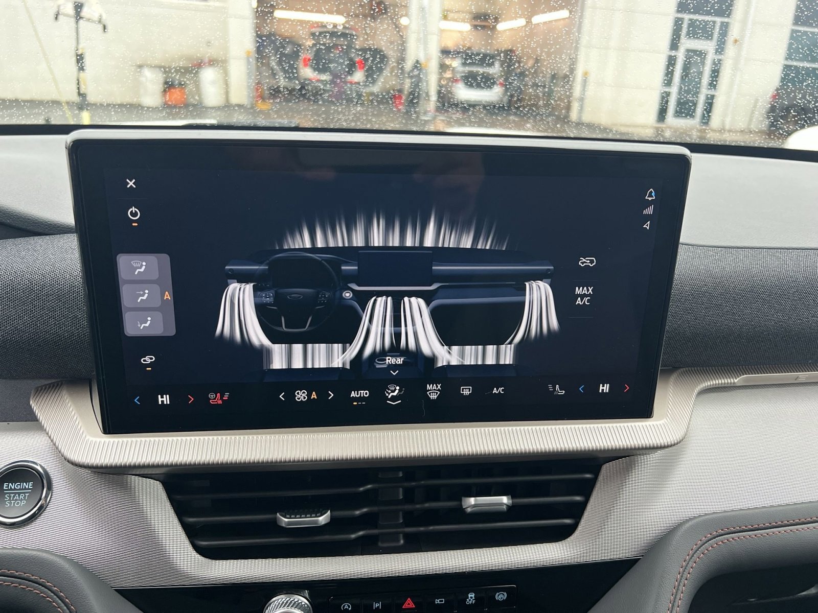 Certified 2025 Ford Explorer Active w/ Active Comfort Package image 21