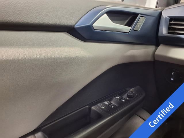 Used 2023 Volkswagen Taos SE w/ Panoramic Sunroof Package AWD/4WD image 19