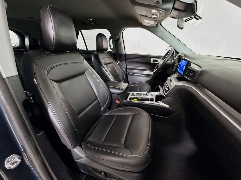 Certified 2023 Ford Explorer XLT w/ Equipment Group 202A image 28