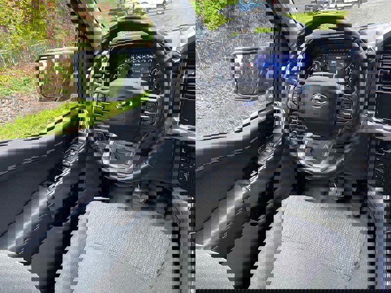 Certified 2022 Ford F150 XLT w/ Equipment Group 302A High image 18