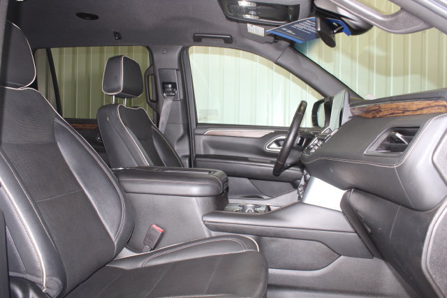 Used 2021 Chevrolet Suburban Premier AWD/4WD image 22