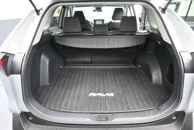 Used 2019 Toyota RAV4 XLE w/ All Weather Liner Package AWD/4WD image 6