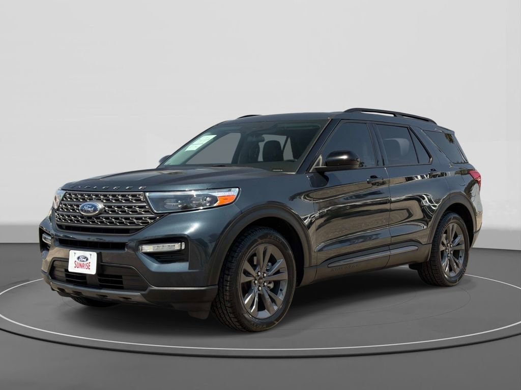 Certified 2023 Ford Explorer XLT w/ Equipment Group 202A RWD image 1