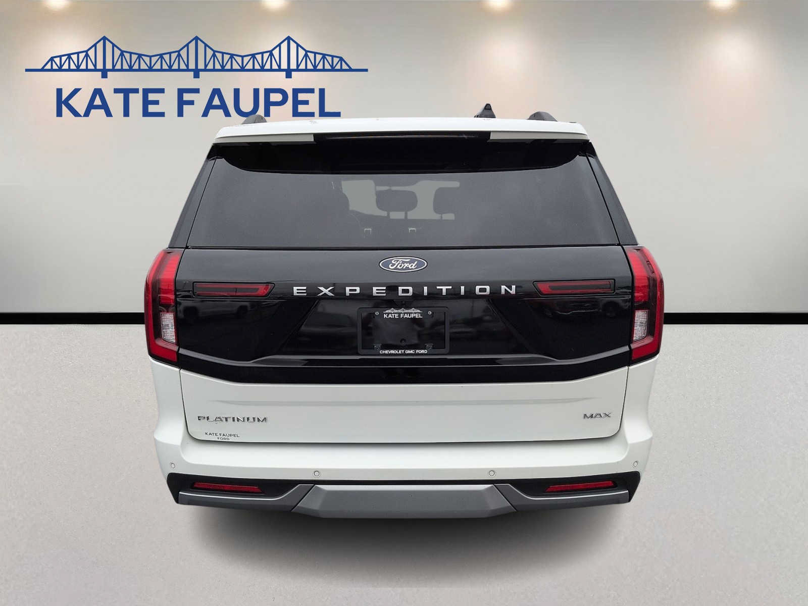Certified 2025 Ford Expedition Max Platinum w/ Driver's Package AWD/4WD image 6