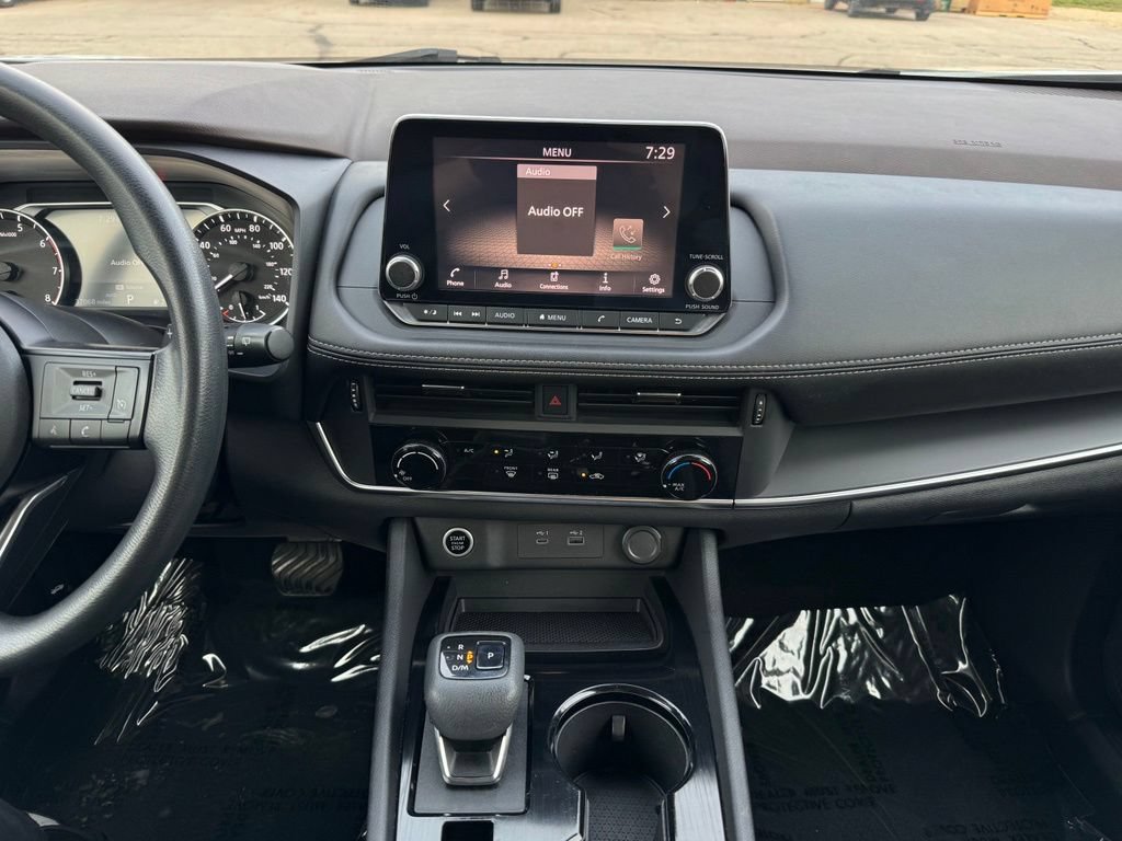 Used 2021 Nissan Rogue S AWD/4WD image 2