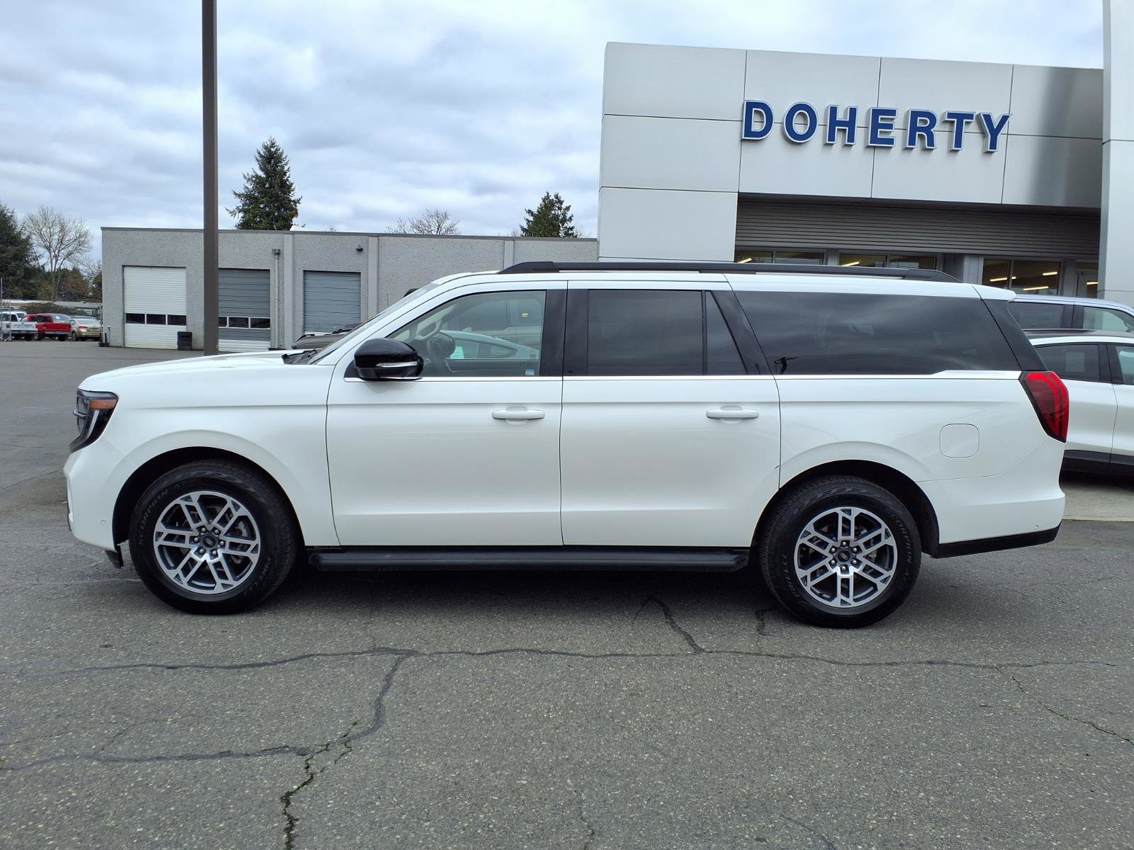 Certified 2025 Ford Expedition Max Active image 9