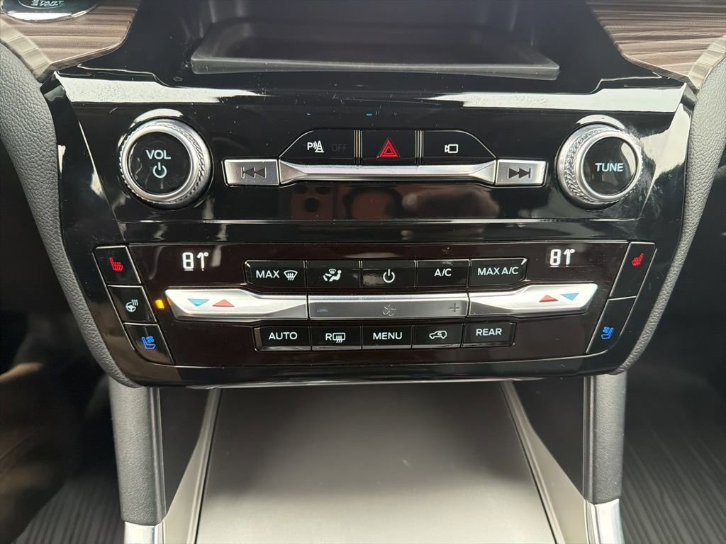 Certified 2021 Ford Explorer Limited w/ Equipment Group 301A image 33