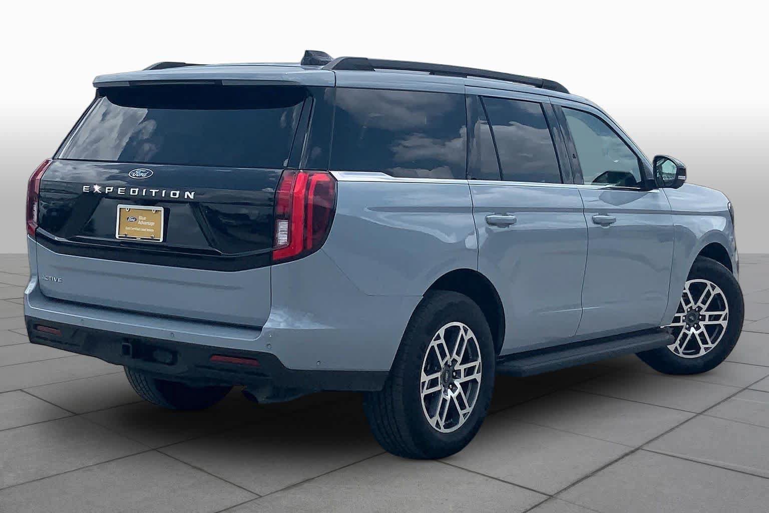 Certified 2025 Ford Expedition Active RWD image 13