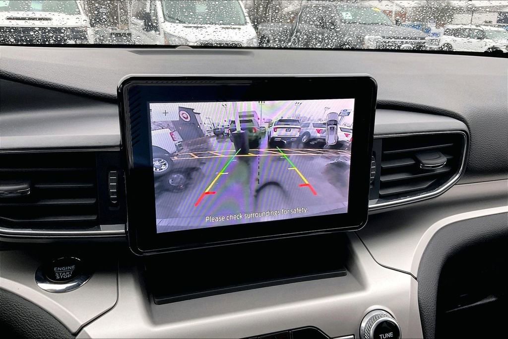 Certified 2022 Ford Explorer XLT w/ Equipment Group 202A image 19